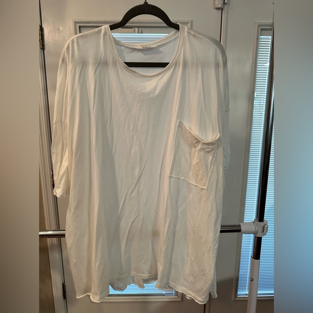Zenana Outfitters White Short Sleeve Pocket Tee